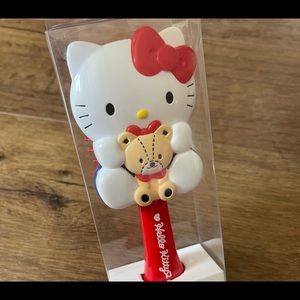HELLO KITTY-NWT HK & Tiny Chum Hair Brush